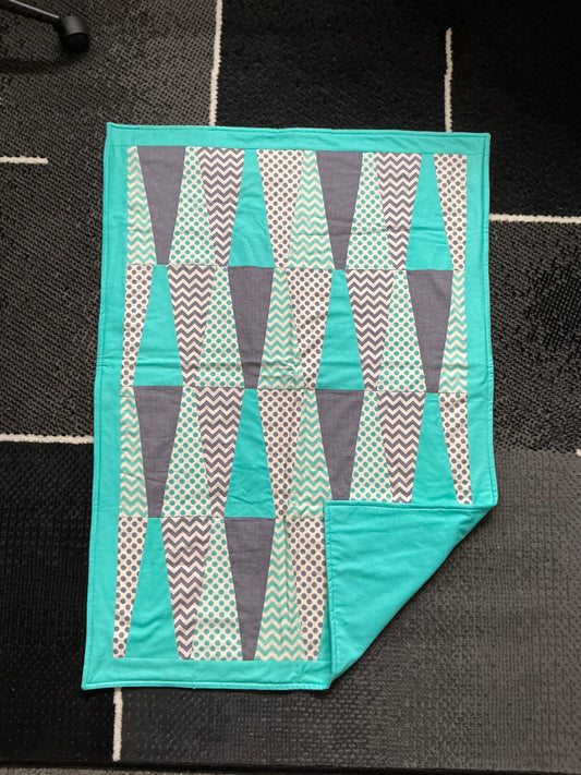 *CLEARANCE* Light weight quilt